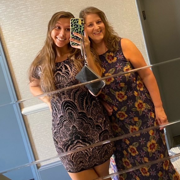 Meet your Posher, Toni - Picture 1 of 1